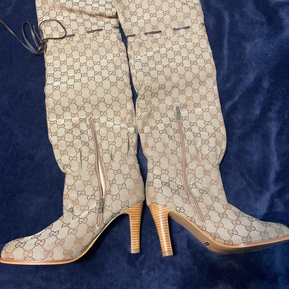 Gucci women’s boots size 10 worn once pretty much new - Picture 1 of 3